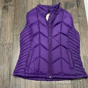 Duluth Trading XL ladies down puffy vest. NWOT